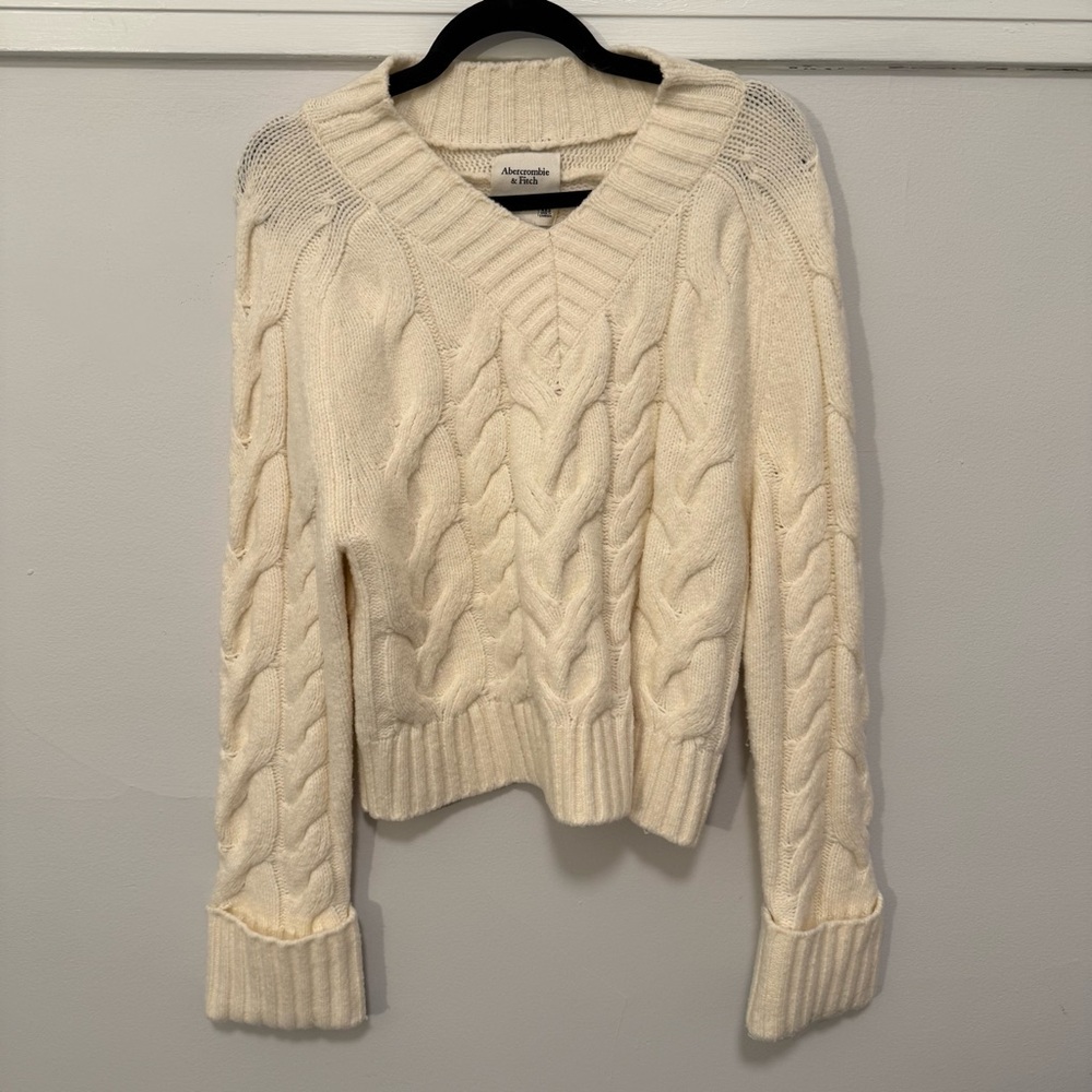 Cream Abercrombie Cable Easy V-Neck Sweater